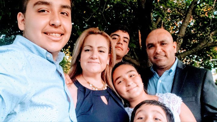 Sandra Quintana (second from left) has launched and grown a Mexican-style craft beer business while raising her four children. (Negocios Now)