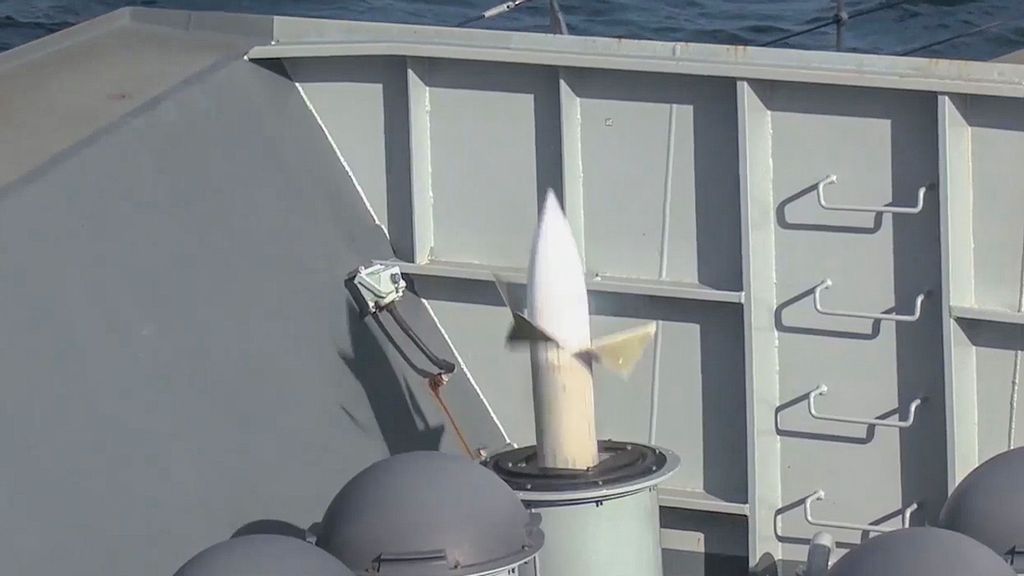 The firepower of the UK Royal Navy's destroyers are being enhanced with Sea Ceptor missiles, one of which is shown here coming out of its silo at the start of a test flight. (@royalnavy/Zenger)