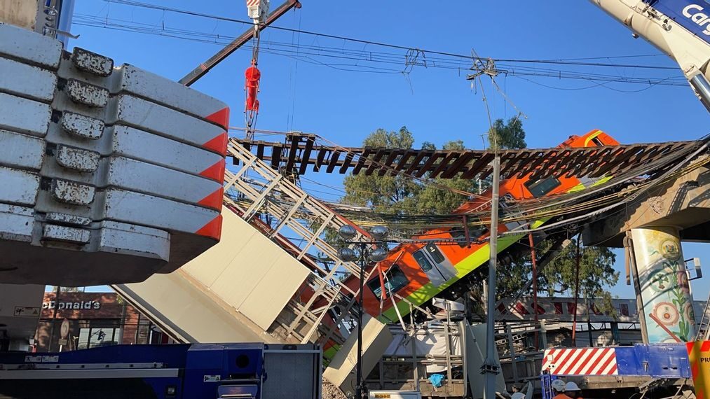 The collapse of a subway overpass left 26 dead and more than 100 injured on May 3, 2021, in Mexico City. (Sandra Itzel López Zepeda/Protección Civil)